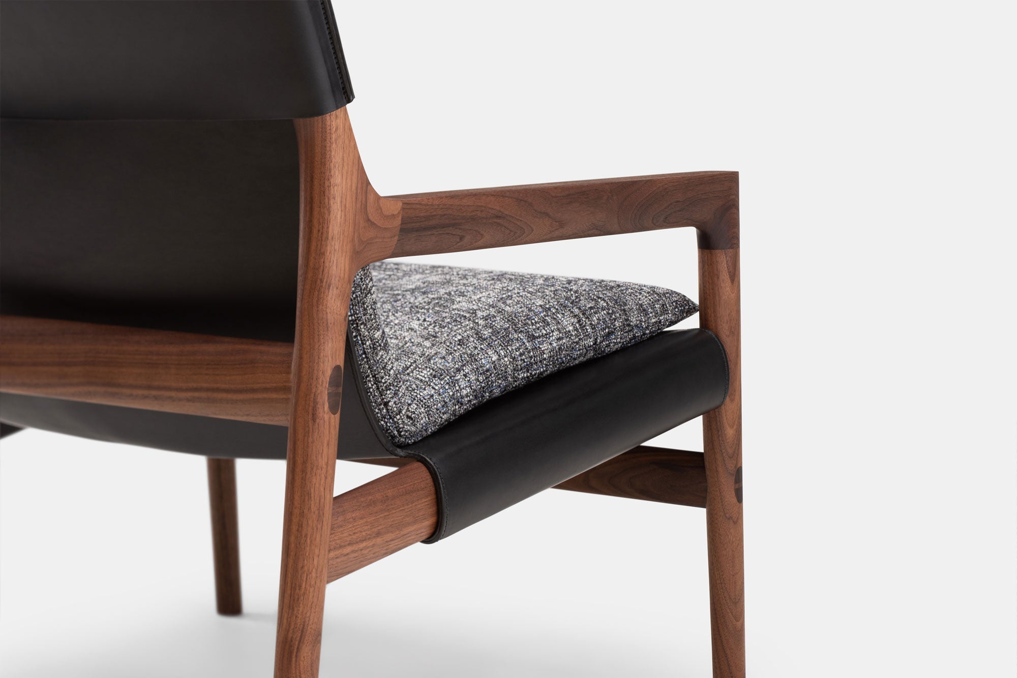 SILLÓN SELA - BRAZOS ESTRECHOS