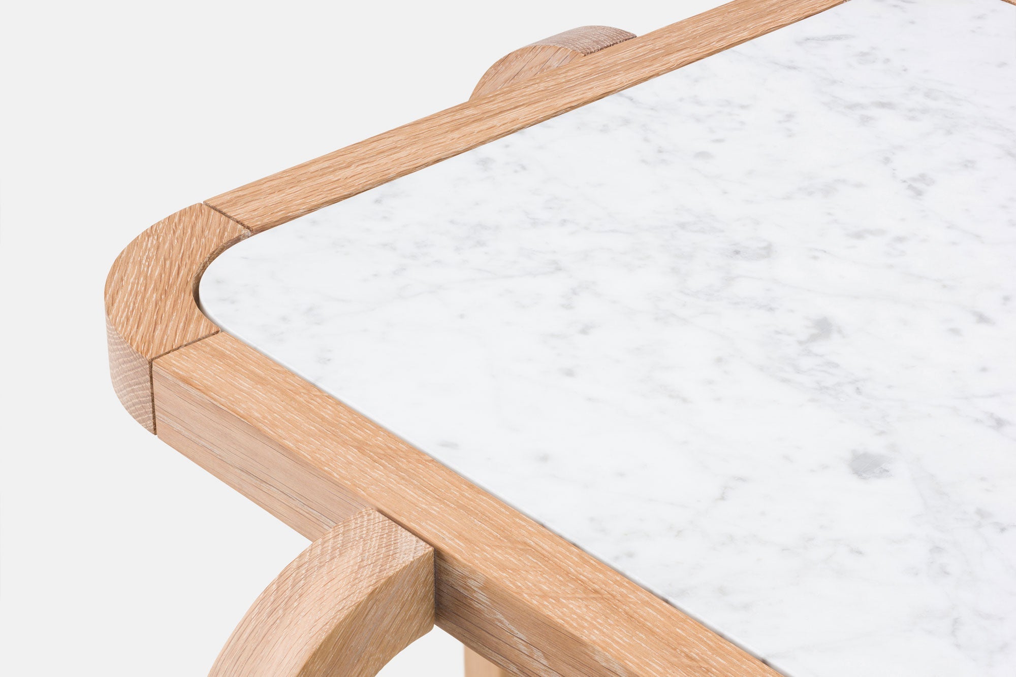 MESA AUXILIAR ALPHA CON CUBIERTA DE PIEDRA