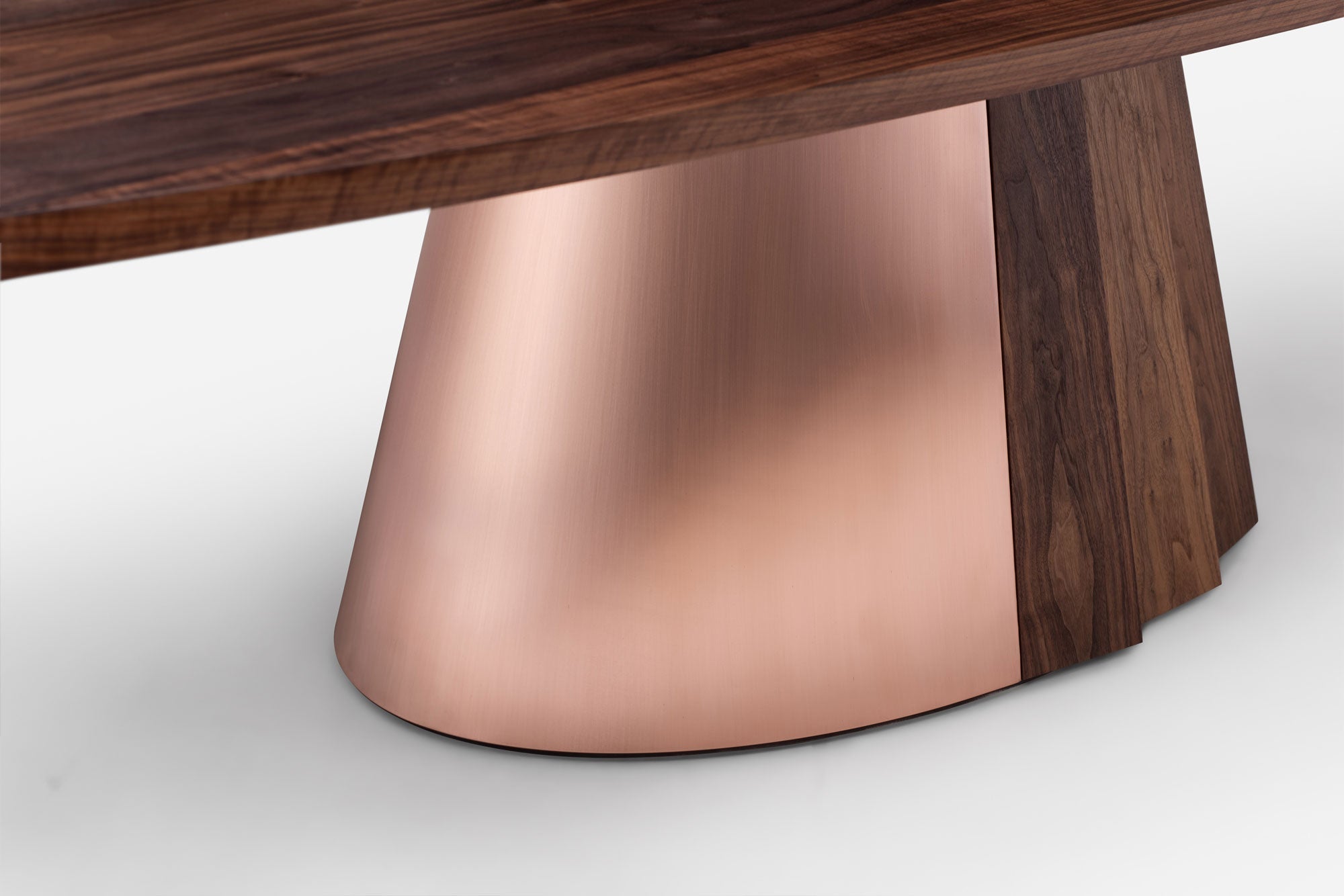 MESA DE COMEDOR ORION - BASE DE MADERA Y METAL