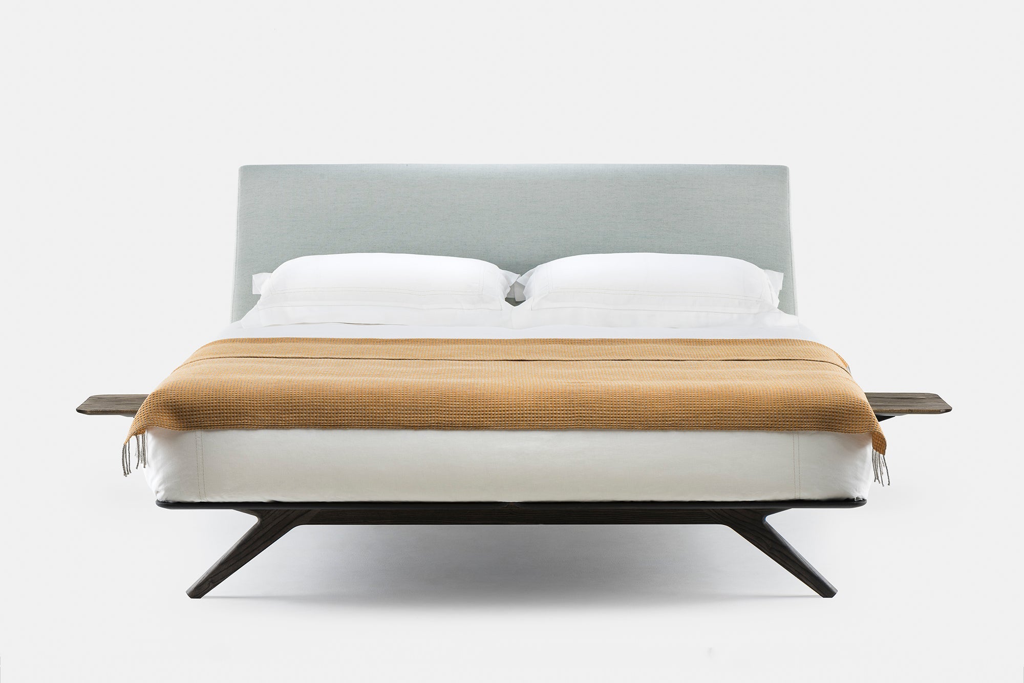 CAMA HEPBURN