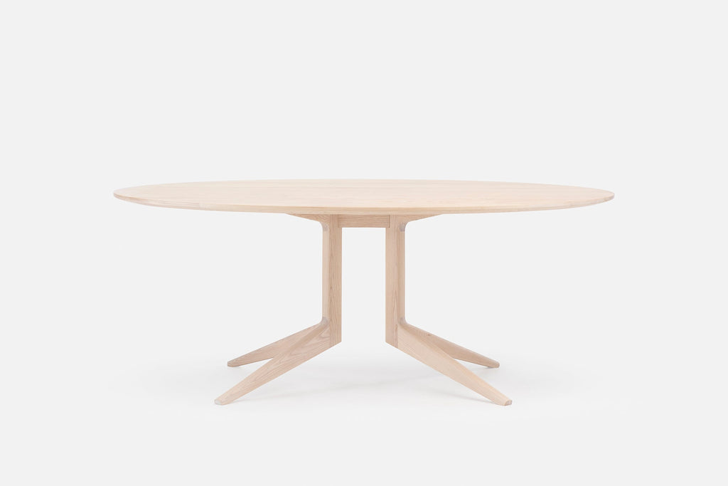 MESA OVAL LIGERA