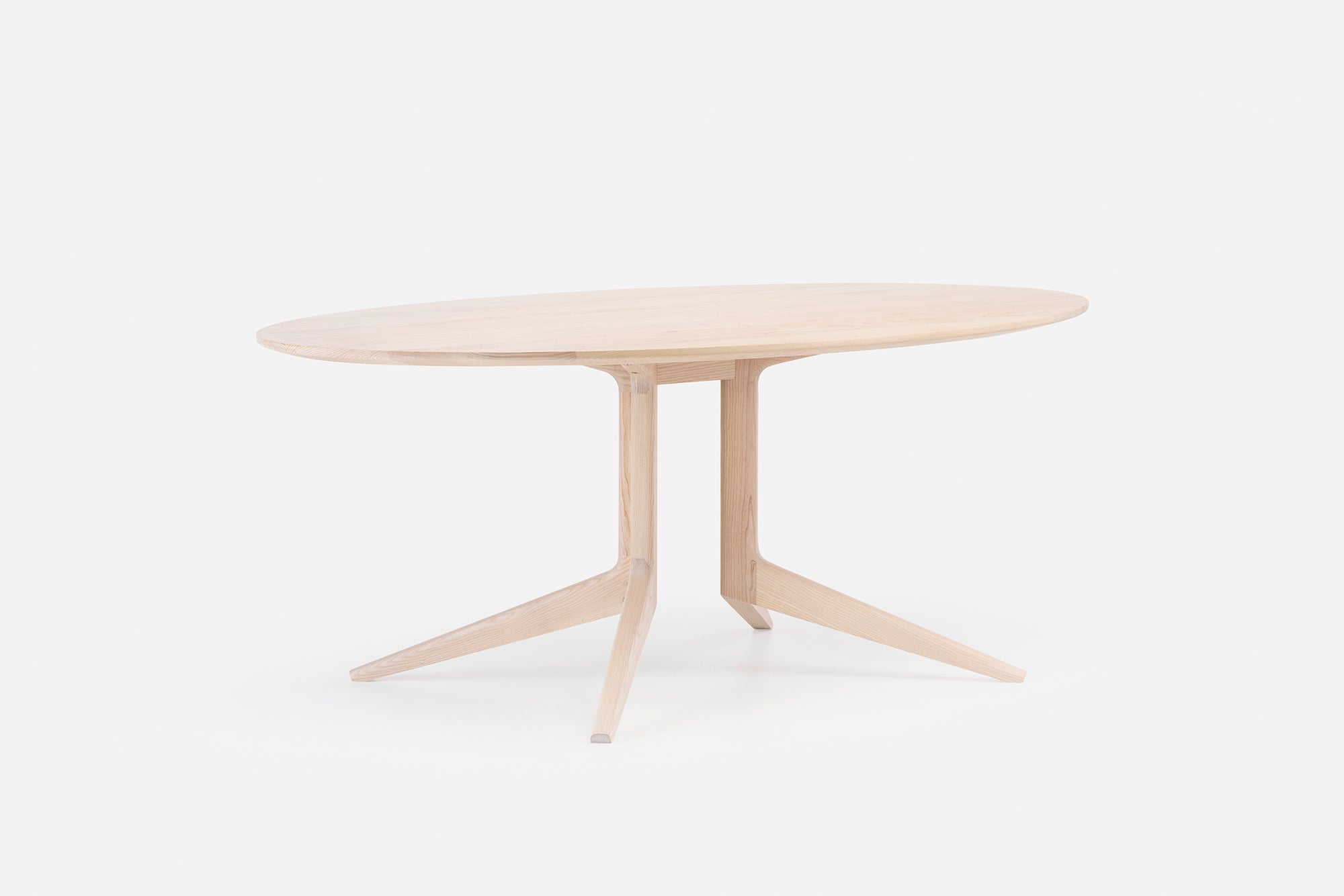 MESA OVAL LIGERA
