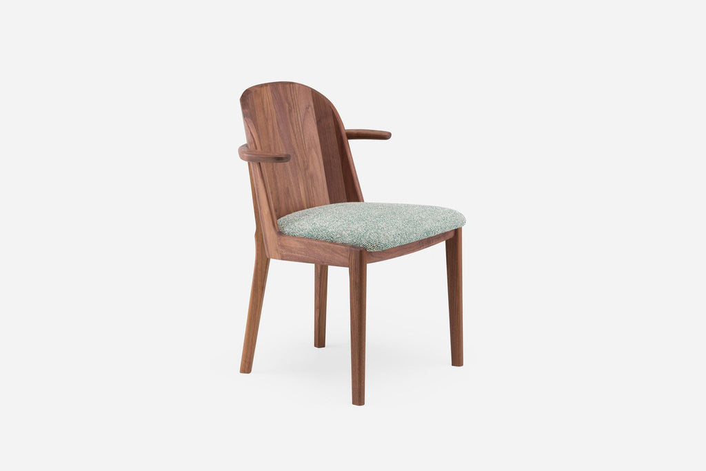 VEINTICINCO SILLAS DE COMEDOR CON BRAZOS