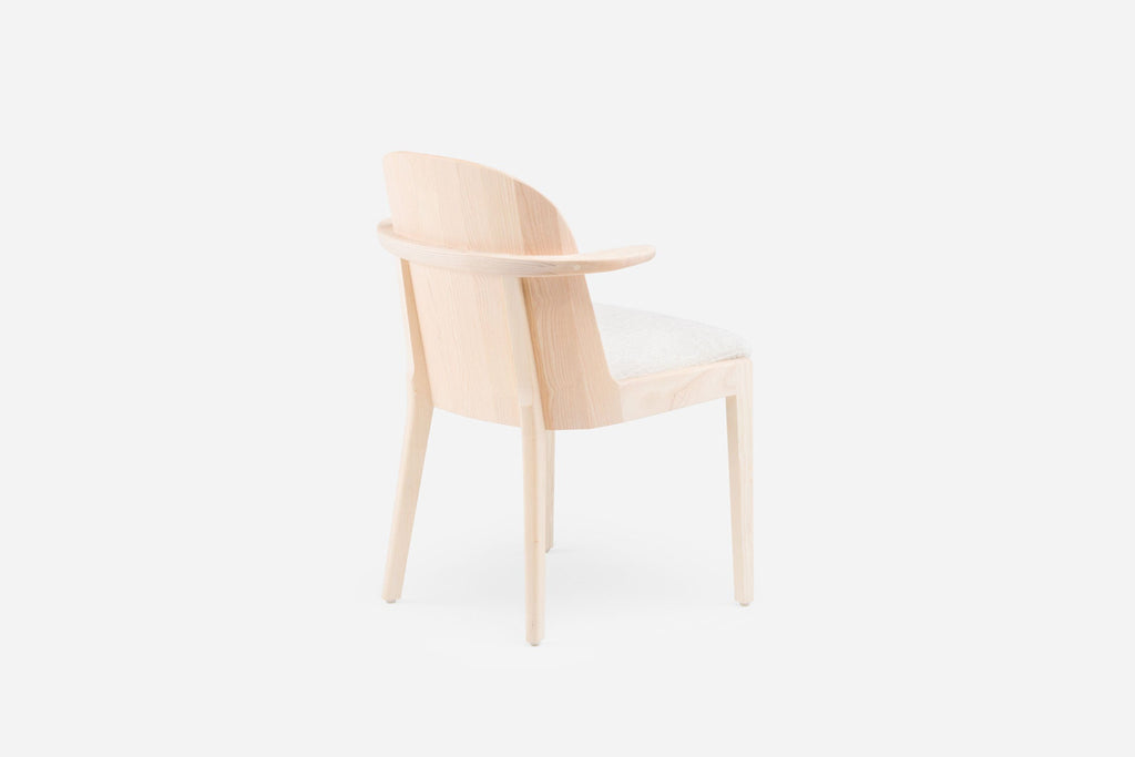 VEINTICINCO SILLAS DE COMEDOR CON BRAZOS