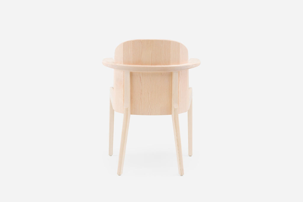 VEINTICINCO SILLAS DE COMEDOR CON BRAZOS