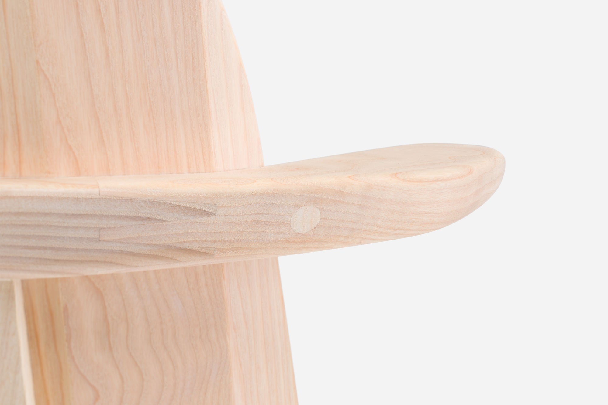 VEINTICINCO SILLAS DE COMEDOR CON BRAZOS