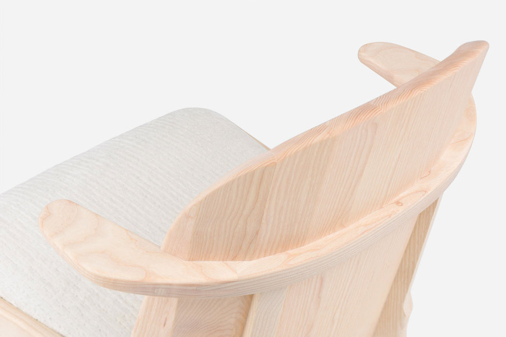 VEINTICINCO SILLAS DE COMEDOR CON BRAZOS