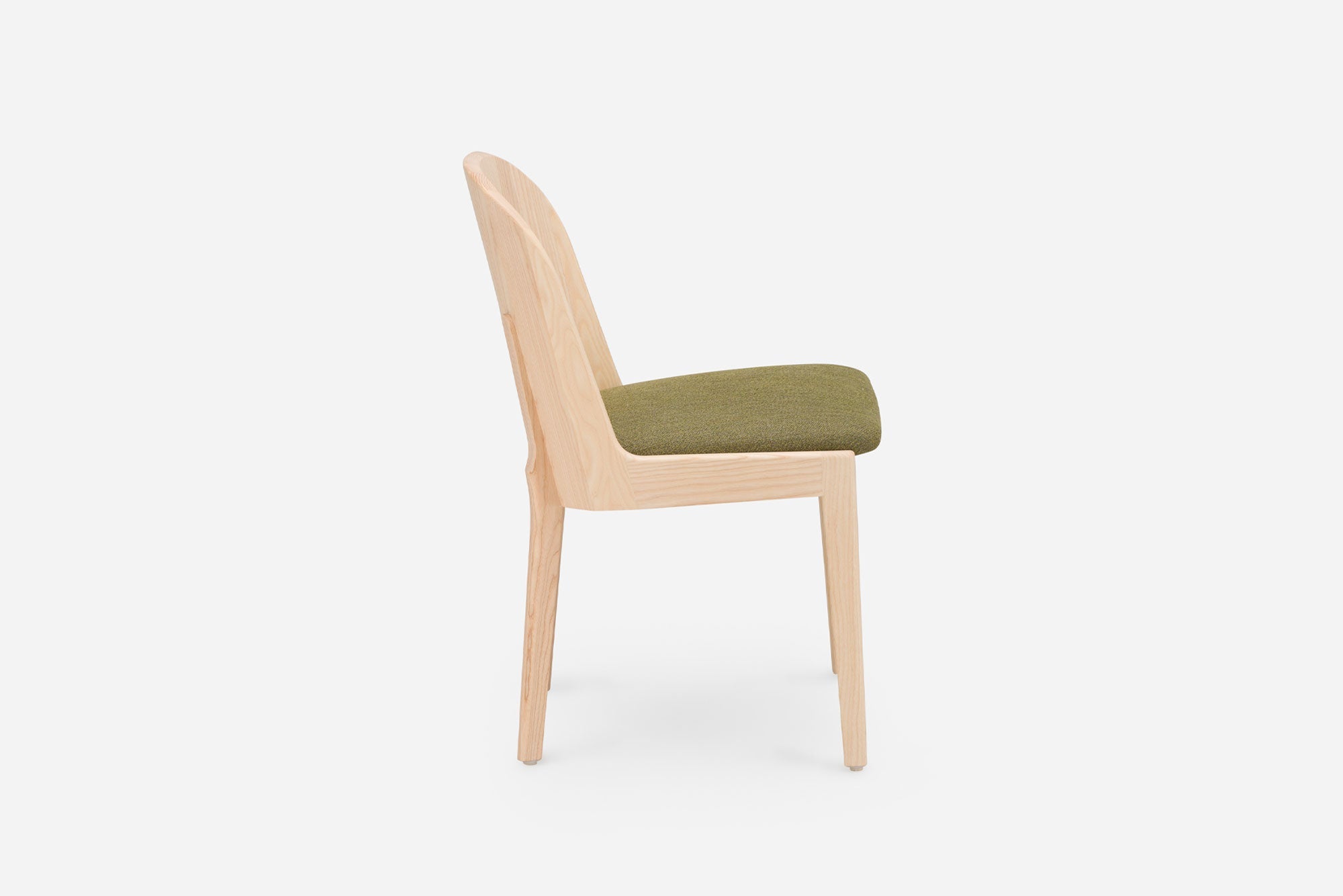 VEINTICINCO SILLAS DE COMEDOR SIN BRAZOS