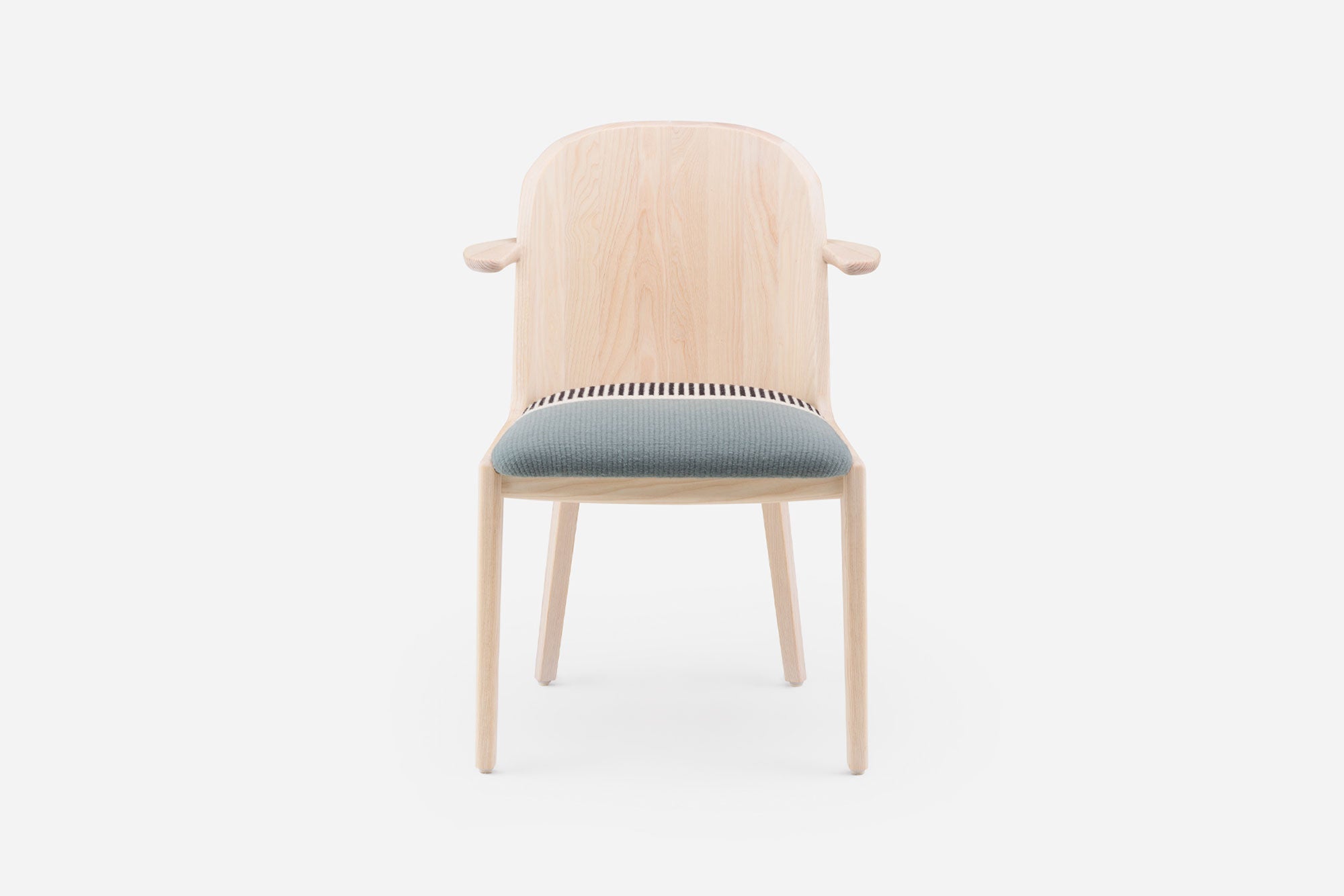 VEINTICINCO SILLONES DE COMEDOR CON TAPICERÍA MANTA GIL