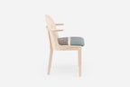 VEINTICINCO SILLONES DE COMEDOR CON TAPICERÍA MANTA GIL