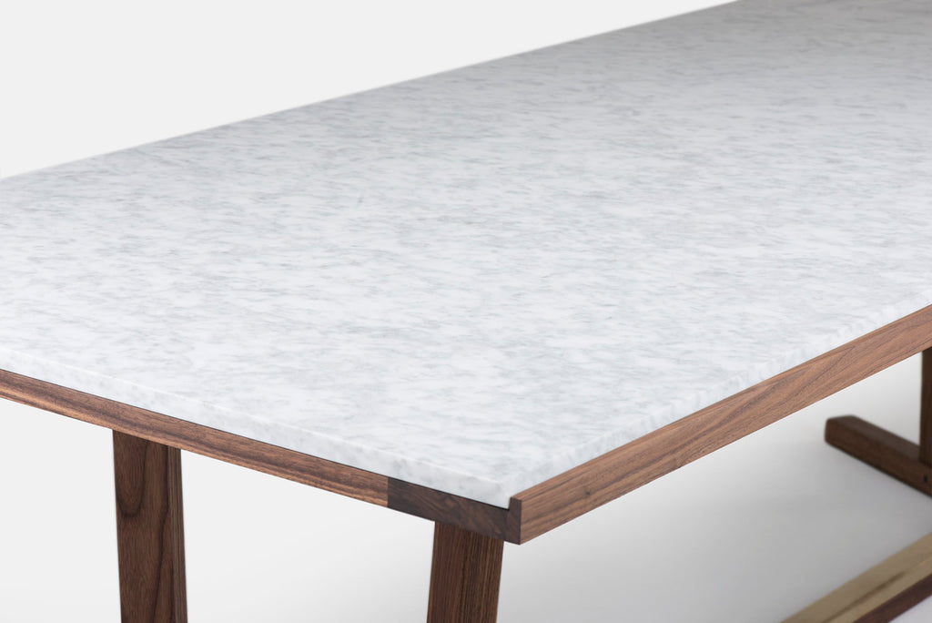 MESA DE COMEDOR SHAKER CON ENCIMERA DE PIEDRA