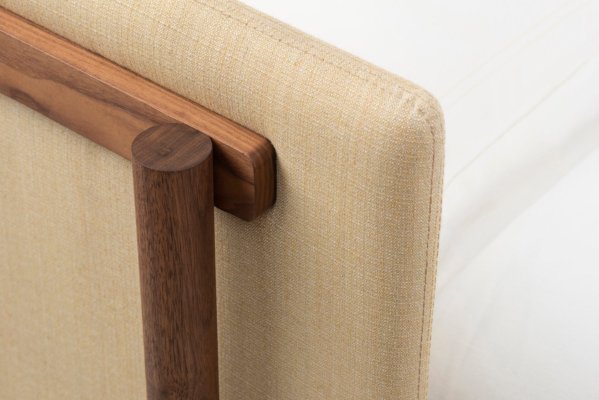 ESTRUCTURA DE CAMA CON BRAZOS