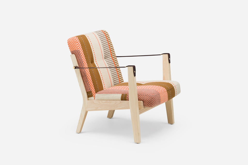 SILLÓN CAPO LOUNGE CON TAPIZADO MANTA ESPINHADA