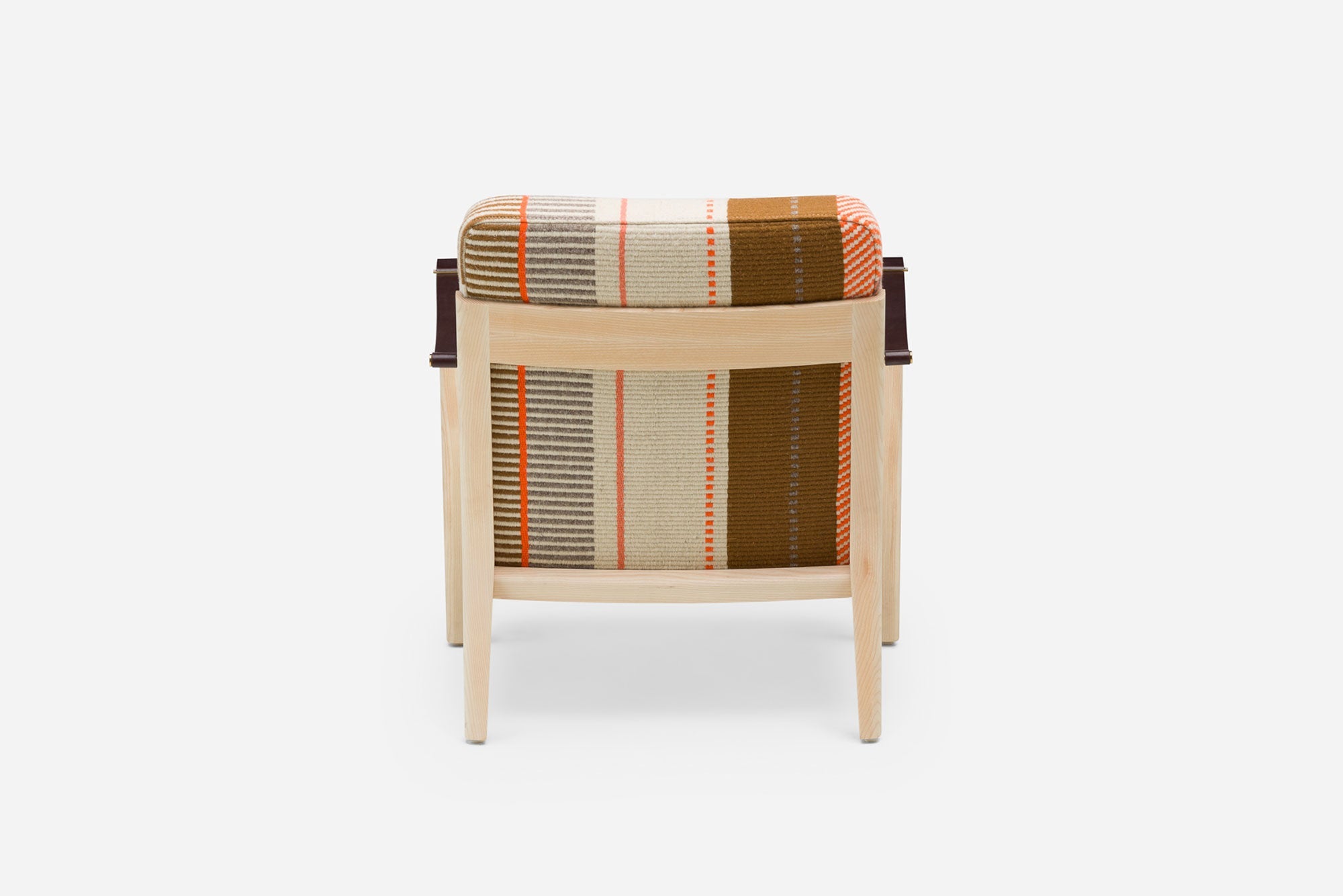 SILLÓN CAPO LOUNGE CON TAPIZADO MANTA ESPINHADA