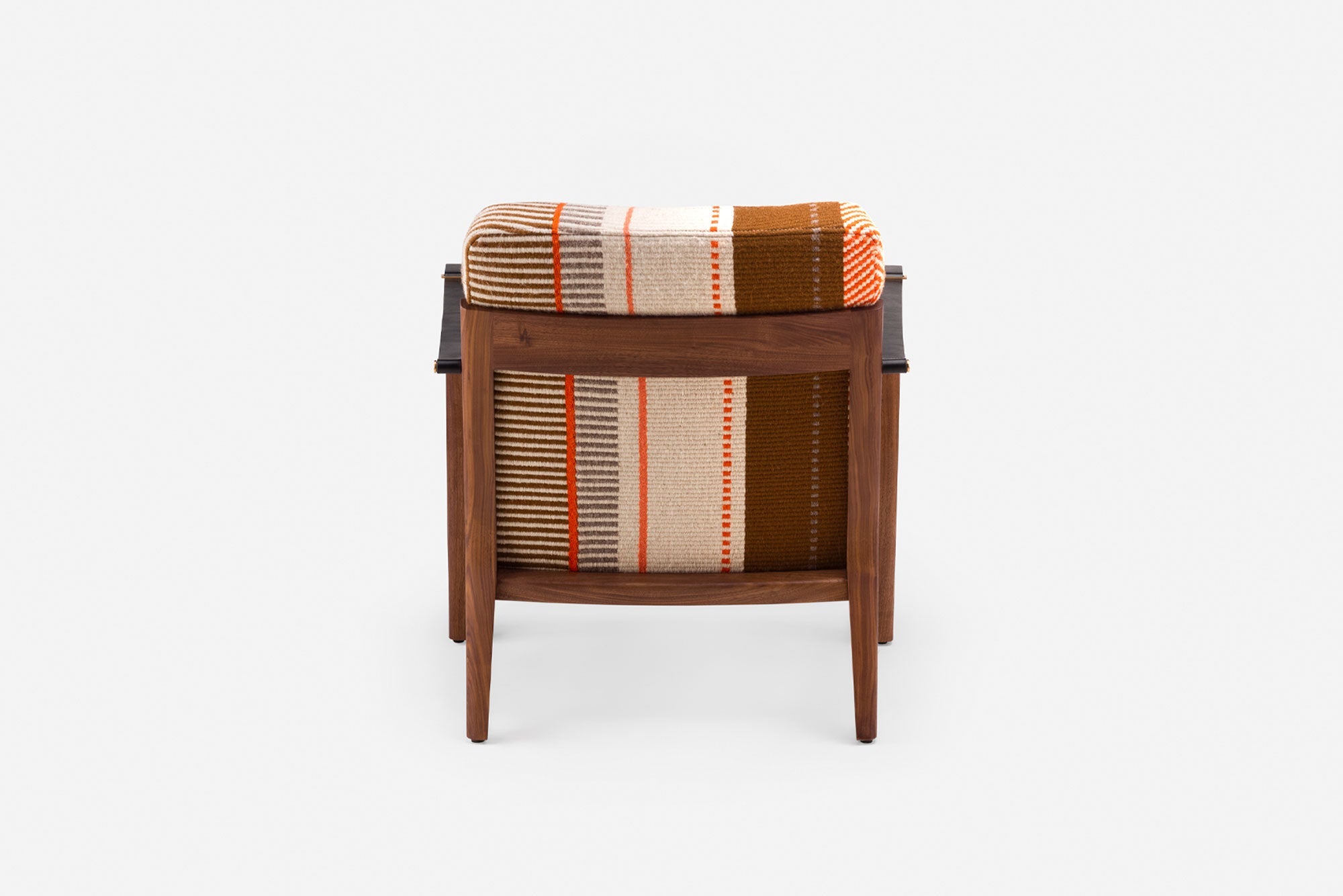 SILLÓN CAPO LOUNGE CON TAPIZADO MANTA ESPINHADA