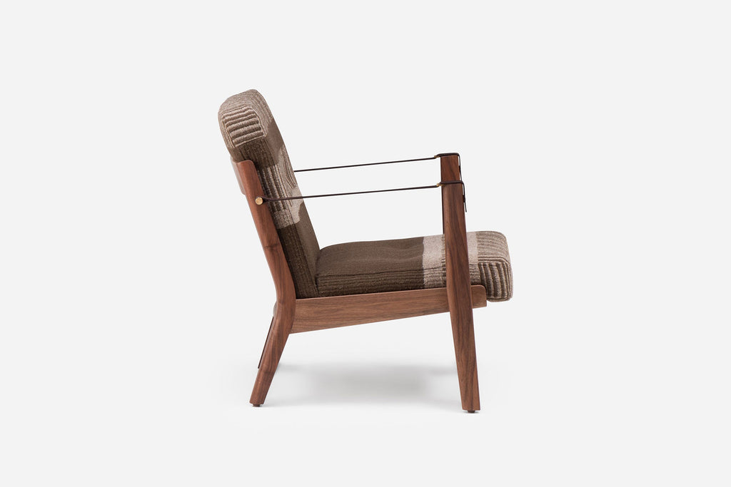 SILLÓN CAPO LOUNGE CON TAPIZADO MANTA LIDO