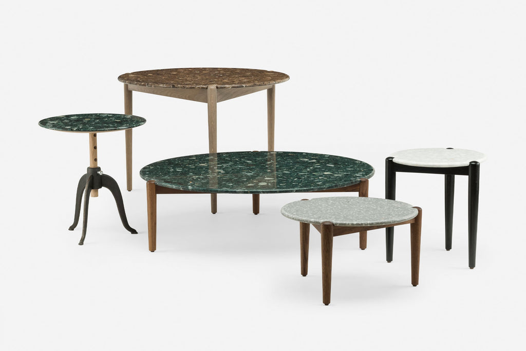 MESA DE ALTURA AJUSTABLE SIDEKICKS CON CUBIERTA DE TERRAZO